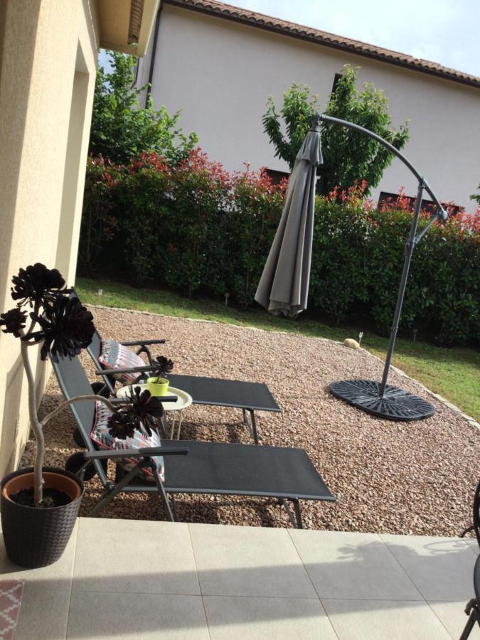 Mini-villa mitoyenne de type F2 proche Golfe de Lava Appietto Esterno foto